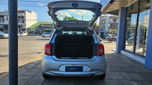 Nissan March 1.6 Active 107cv