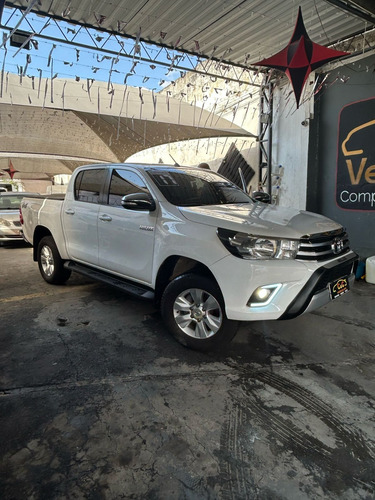 Toyota Hilux 2.7 Srv Cab. Dupla 4x2 Flex Aut. 4p
