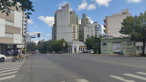 Imagen 22 de 22 de Diag. 74 Entre 5 Y 6 / Retasado! Vendo Depto. Céntrico / 1 Dorm / Luminoso