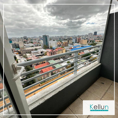 Depto. En Venta / Av. Chacabuco En Concepción