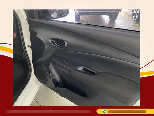 Toyota Yaris 1.3 16V FLEX XL LIVE MULTIDRIVE