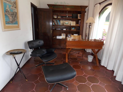 Muy Buena Casa En La Mejor Zona Del Golf