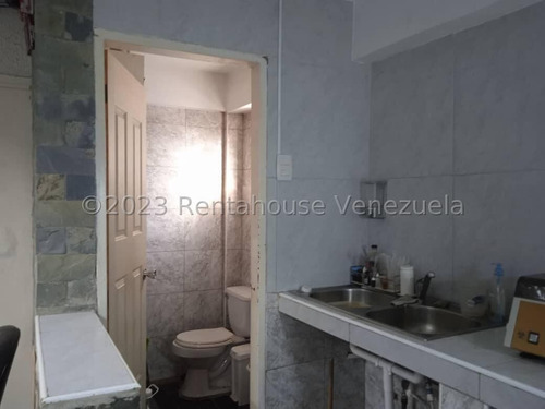 En Av. ''montes De Oca'', Urb. ''padre Alfonso'', Valencia, Local Comercial, Eloisa Mejia 24-13715