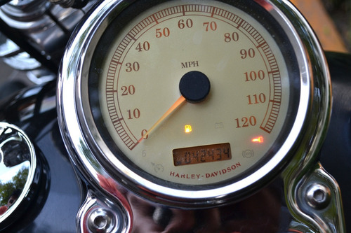 Imagen 4 de 15 de Espectacular Harley Dyna Super Glide 1584cc 6 Vel Con Extras