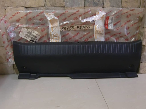 Tapizado Central De Maleta Kia Rio Stylus 04-12 Original