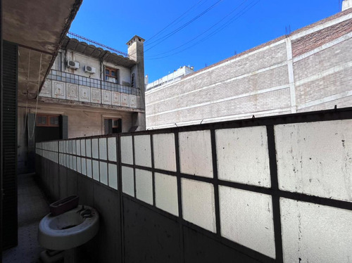 Venta Departamento De Época Con 6 Dormitorios Y 282m2 A Usd 640 Por M2 En Microcentro Rosario