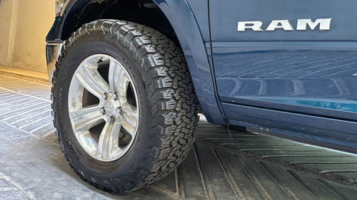 Dodge Ram 1500 Laramie 5.7 V8 4x4 Smart Garage