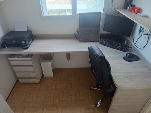 Apartamento 2 Dorm. 1 Suite. 34 Metros
