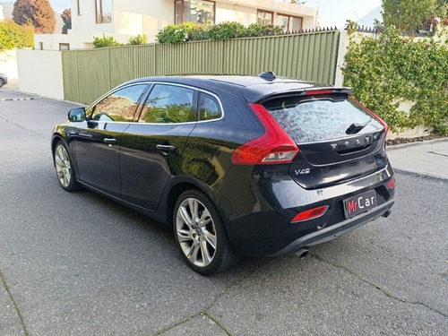 Volvo V40 2014