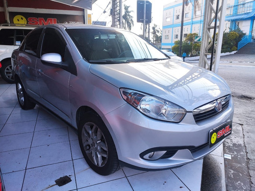 Fiat Grand Siena Essence 1.6 16v (flex) 2013/2013