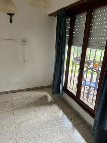 Venta Casa 6 Ambientes Jardin Parrilla Garage Barrio Constitucion