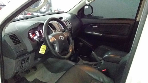 Toyota Hilux 3.0 Cd Srv Cuero I 171cv 4x2 2012