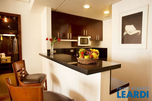 Imagem 4 de 11 de Flat - Itaim Bibi - Sp - 13584