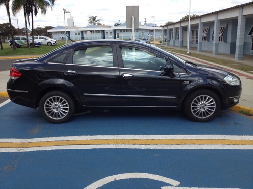 Fiat Linea Absolute 1.8 16v Dualogic (flex) 2011