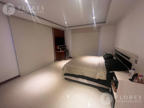 Flores Prop. Vende Casa En Ayres Plaza, Pilar