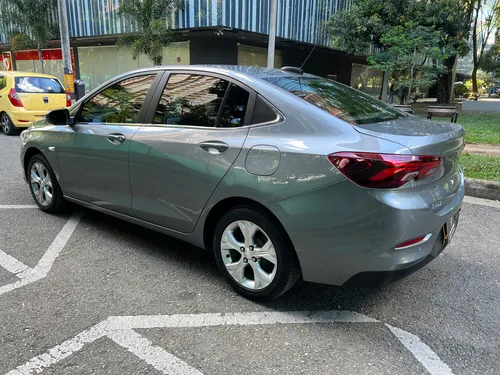 Chevrolet Onix 1.0T Premier Sedan At
