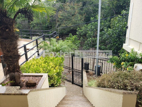 Imagem 1 de 16 de Casa, 3 Dormitórios, 240 M², Petrópolis - 204466