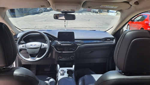 Imagen 12 de 17 de Ford Kuga 2.5 Titanium Hibrida