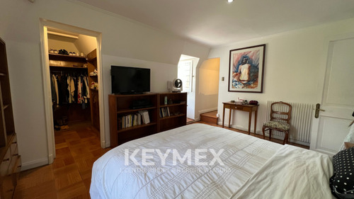 Casa Familiar 3 Pisos, 6d/4b, 3 Subtes. En Providencia