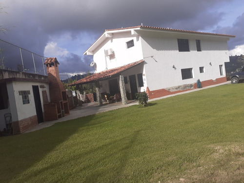Best House Vende Lujosa Y Exclusiva Casa En Pan De Azúcar