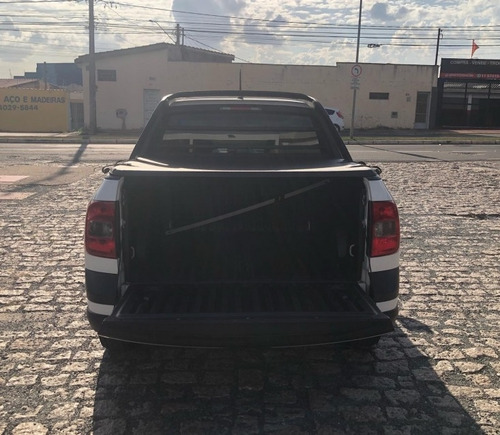 Imagem 9 de 10 de Volkswagen Saveiro 1.6