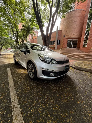 Kia Rio Spice Sedan 2016 Mecánico 4x2