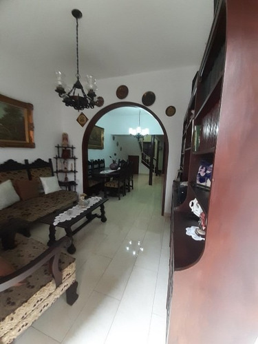 Imagen 6 de 14 de Uso Comercial 5 Hab 4 Ba 1 Pe Urb Guaicaipuro Caracas