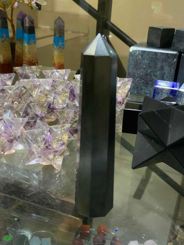 Obelisco De Cuarzo Hematite . Protección Reiki