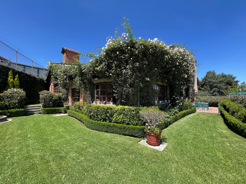 Casa En Venta En Acopilco En Privada Con Club Hípico.