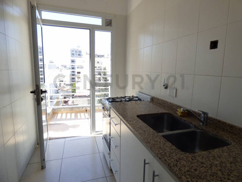 Imagen 29 de 30 de Impecable Tres Ambientes Con Dos Dormitorios En Suite Y Toilette A Estrenar
