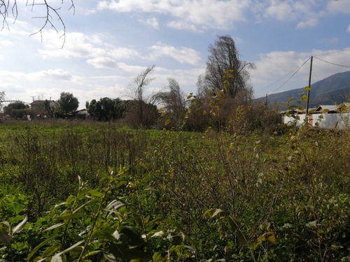 Amplio Terreno, Para Uso Rural Y Comercial.