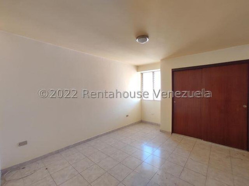 Apartamento Amplio En Calicanto Resd. Caroni. Ljsa 23-4948