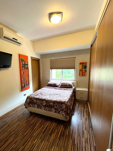 Apartamento En Valencia, El Parral, Residencias Cronus Country. Ina-913 Tp