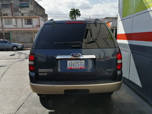 Imagen 5 de 9 de Ford Explorer Eddie Bauer