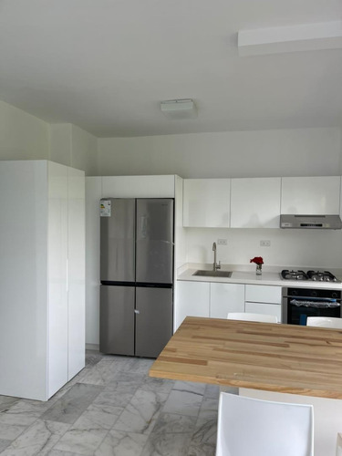 Imagen 7 de 15 de Apartamento En Venta En Colinas De Bello Monte Cerca De La Embajada Americana