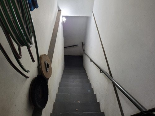 Marcelo T. Alvear - C. Pellegrini Excelente Local Com 240 M² Pb° Y Pss° + Ptio + Asc. Int