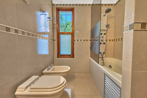 La Mejor Casa Del Prado!!! 3 Dormitorios + Servicio, Cocheras, Fondo, Piscina