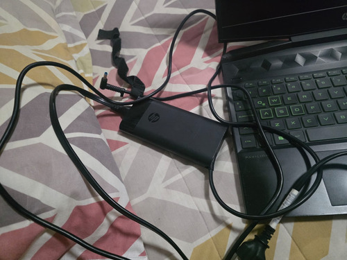 Laptop Hp Pavilion Gaming Modelo 15-dk0011la Verde (Usado)