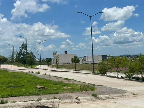 Terreno En Venta En Villas De Bernalejo, Irapuato, Gto.