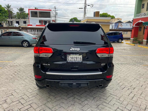 Imagen 9 de 15 de Jeep Grand Cherokee Overland Americana