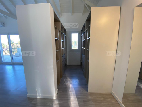 Casa En Venta Al Lago En Las Glorietas, Nordelta, Tigre