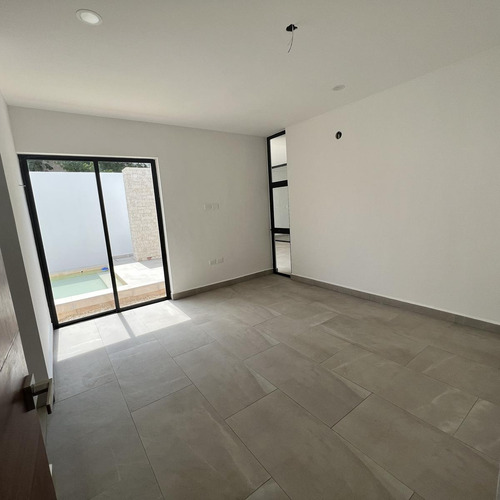 Casa En Venta Merida, Alura Residencial Cholul, 1 Planta, Entrega Inmediata.