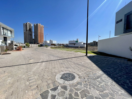 Hacienda Carlota Corregidora Terreno En Venta Frente Area Verde