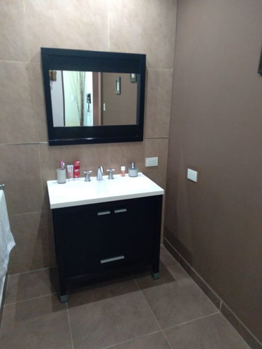 Imagen 13 de 17 de Casa En Venta En Villa Luzuriaga