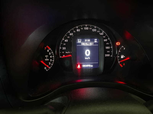 Imagem 9 de 15 de Fiat Strada 1.4 Freedom Cs Mec 2021