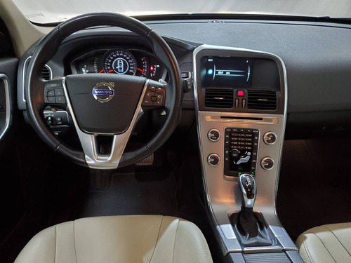 Imagem 10 de 15 de Volvo Xc60 2.0 T5 Kinetic Gasolina 4p Automático