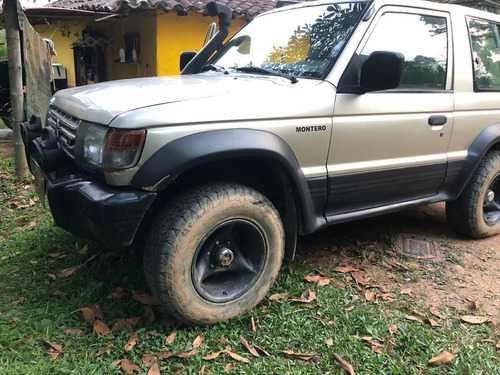 Mitsubishi Montero 2.6 V12