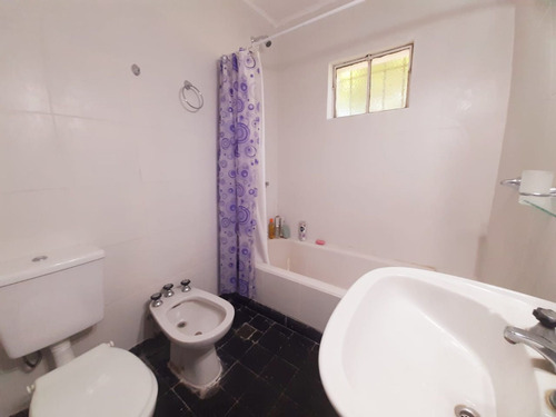Venta Casa 4 Ambientes Y Amplio Parque Copacabana