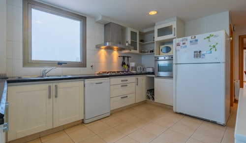 Imagen 8 de 14 de Departamento 5 Ambientes En Venta Zona Varese