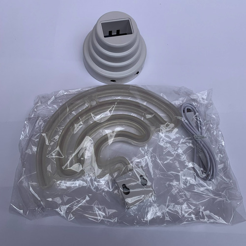 Imagen 2 de 6 de Velador Símil Neón, Lady Pía, Arco Iris Con Base (usb Pila)